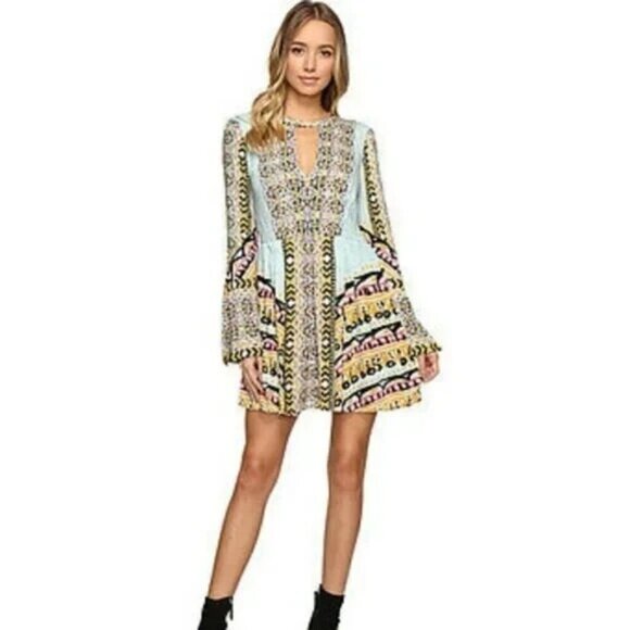 Free People Dress Womens Blue green Tegan Border Print Bell Slv Boho Mini size 2 - Picture 9 of 10